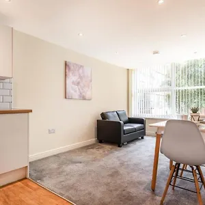 Bright 1 Bedroom Budget Flat In , Pontefract United Kingdom